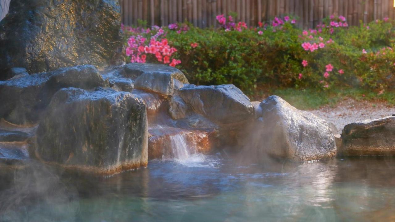 Ooedo Onsen Monogatari Aizu Hotel Екстериор снимка