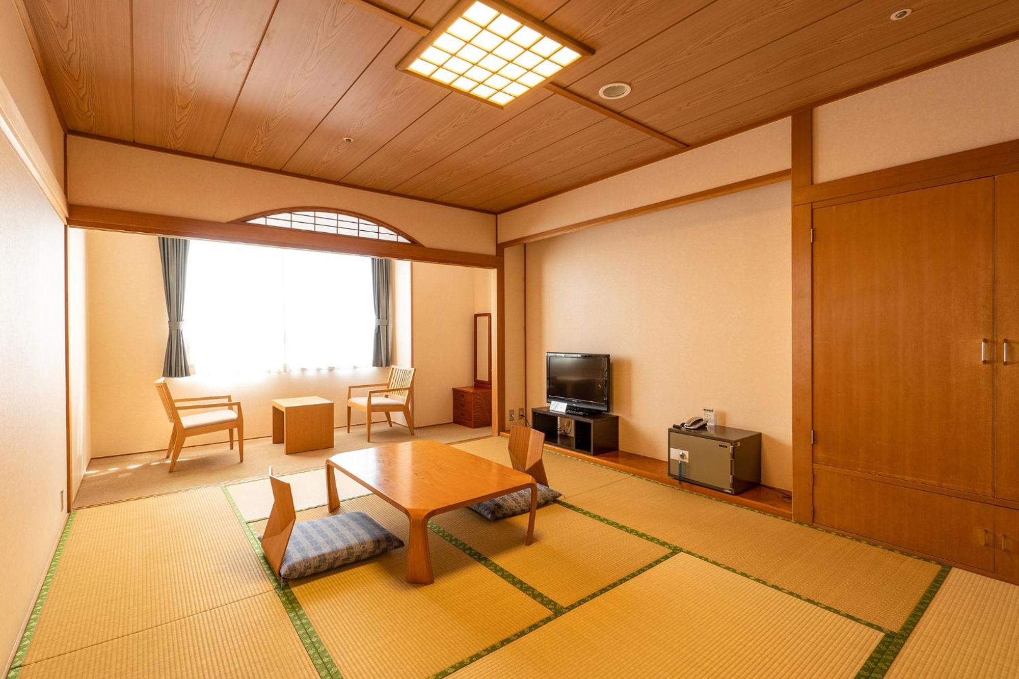 Ooedo Onsen Monogatari Aizu Hotel Екстериор снимка