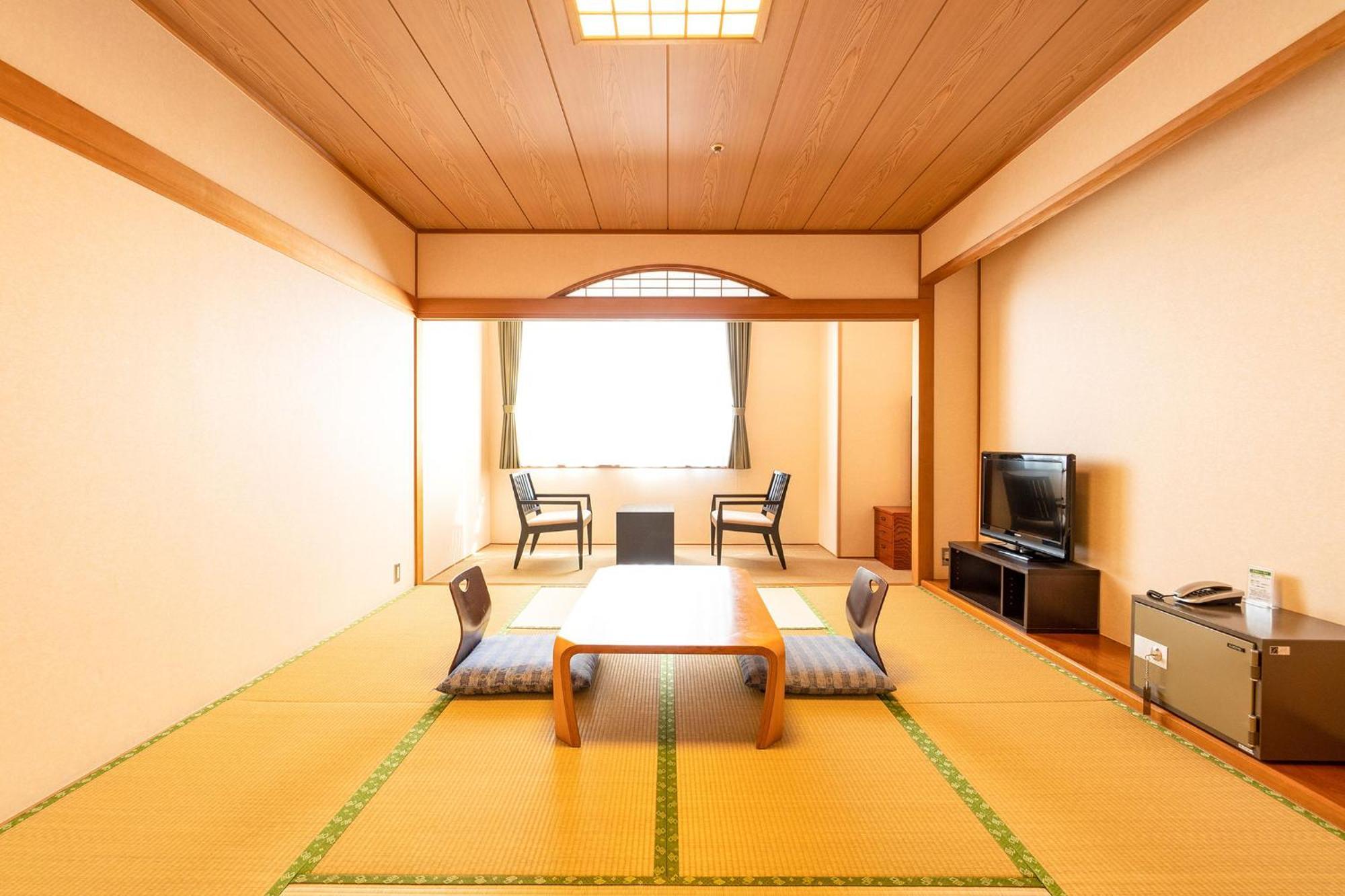 Ooedo Onsen Monogatari Aizu Hotel Екстериор снимка