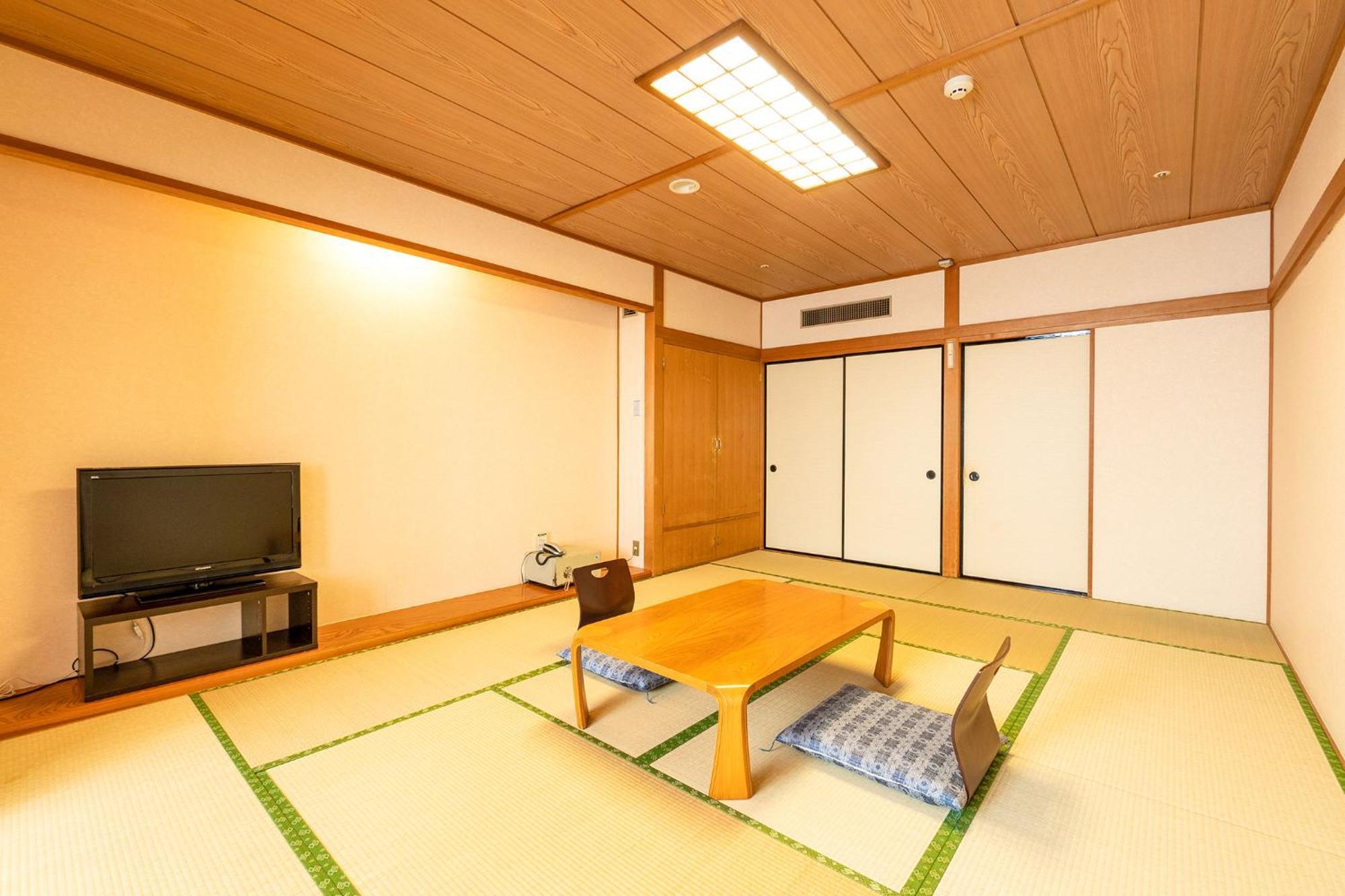 Ooedo Onsen Monogatari Aizu Hotel Екстериор снимка